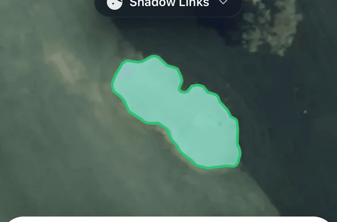 A mapped bunker polygon highlighted on the satellite course map in Turfile